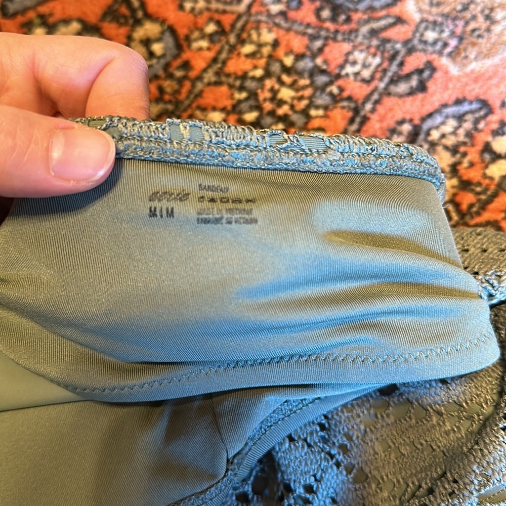 Bikini - Picture 6 of 6